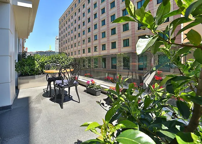 Отель Adelmar Hotel Istanbul Sisli 4*