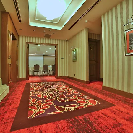 أديلمار إسطنبول شيشلي 4*